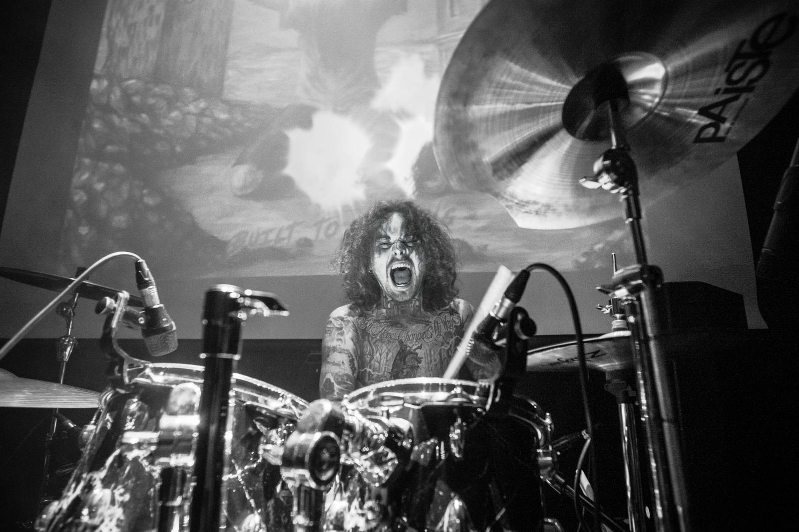 Metalové hody v Plzni. Pod lampou zahráli Nahum, Innersphere a Refore