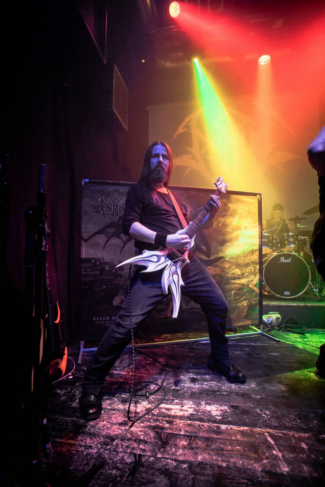 Metalové hody v Plzni. Pod lampou zahráli Nahum, Innersphere a Refore