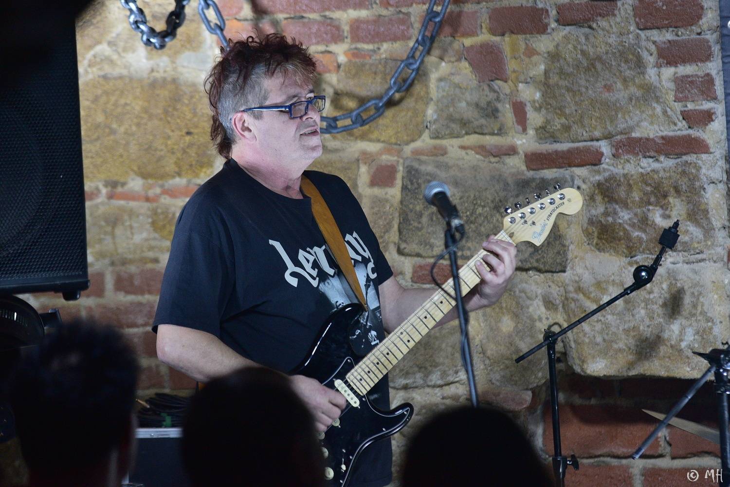 Ani Lemmy by se za jejich výkon nestyděl. Tribute band Motörreptile-Motörhead ovládl plzeňský Parlament