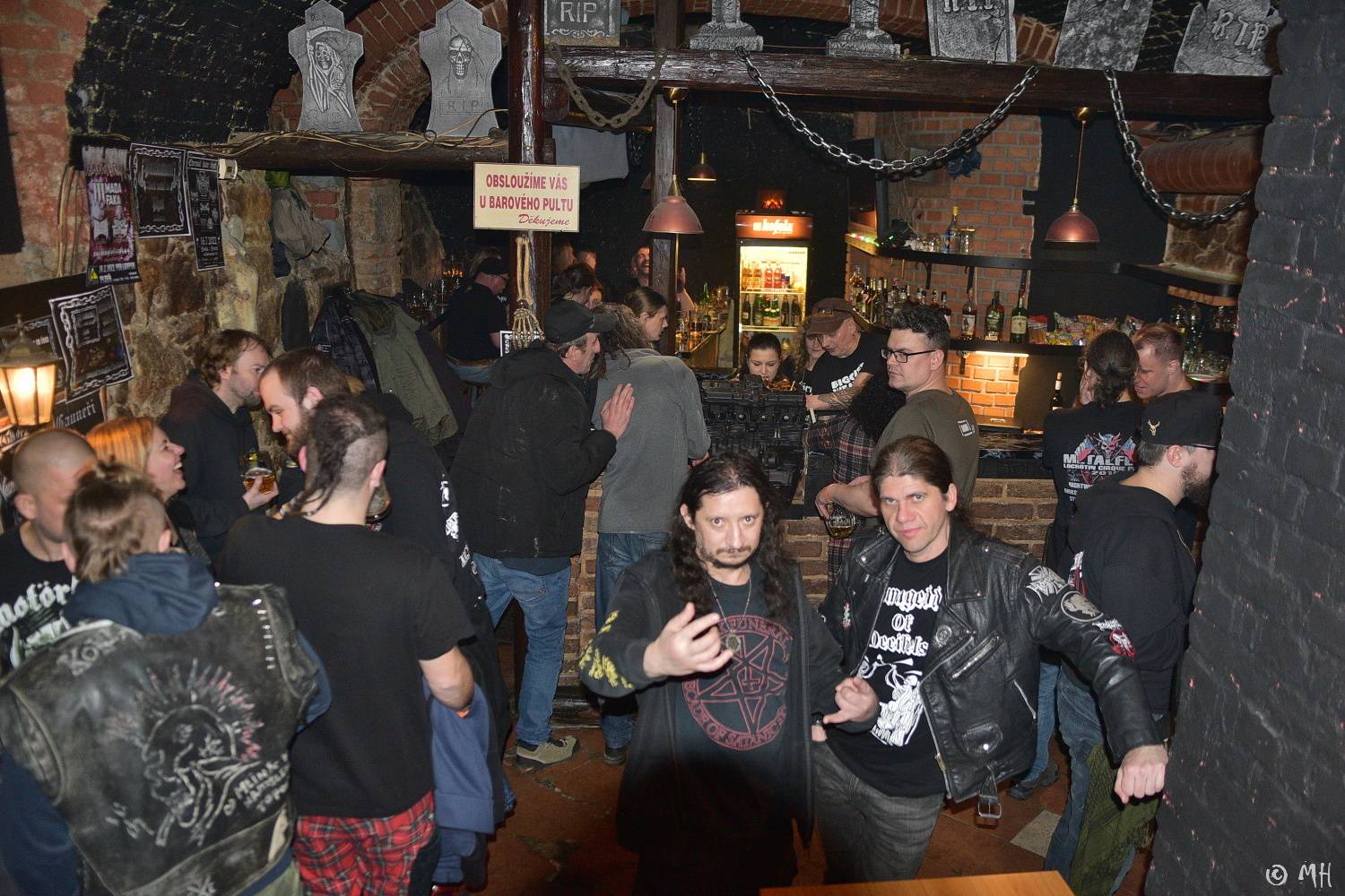 Ani Lemmy by se za jejich výkon nestyděl. Tribute band Motörreptile-Motörhead ovládl plzeňský Parlament