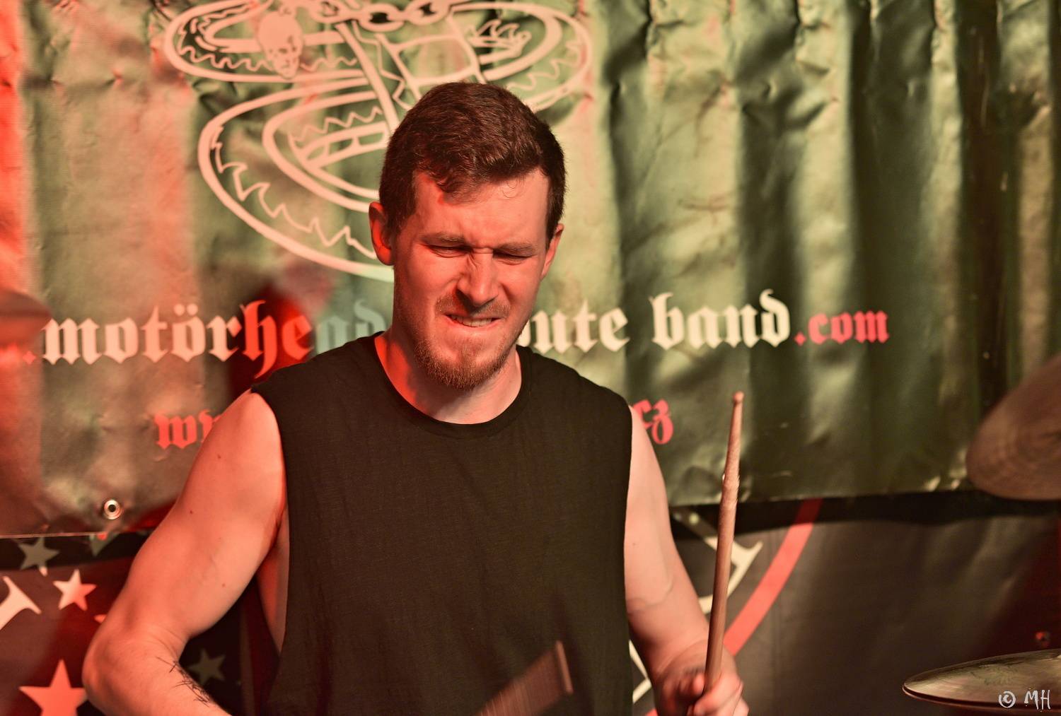 Ani Lemmy by se za jejich výkon nestyděl. Tribute band Motörreptile-Motörhead ovládl plzeňský Parlament