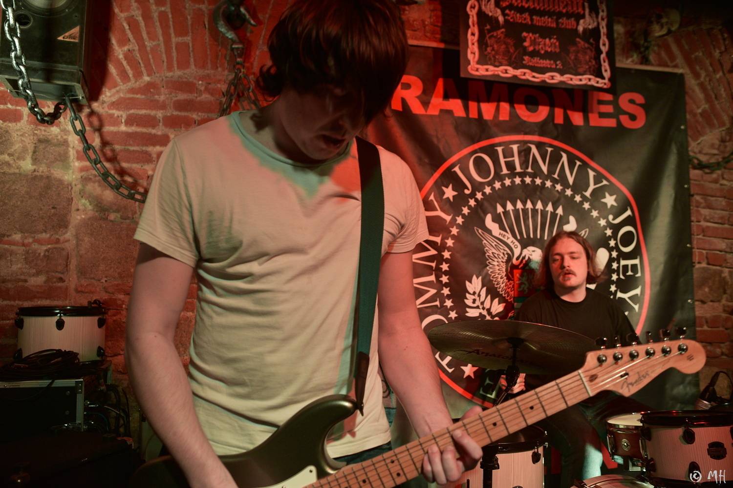 Ani Lemmy by se za jejich výkon nestyděl. Tribute band Motörreptile-Motörhead ovládl plzeňský Parlament