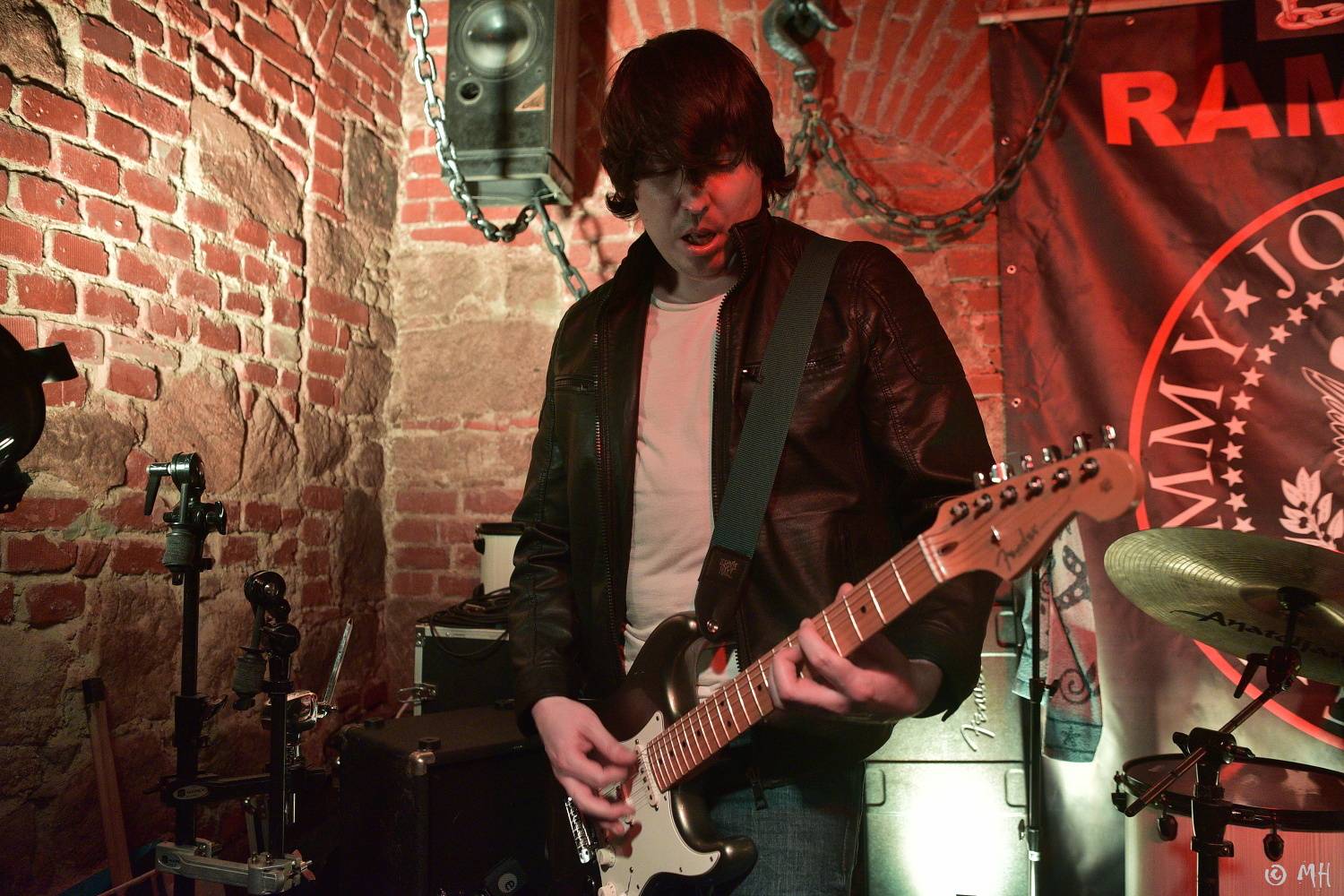 Ani Lemmy by se za jejich výkon nestyděl. Tribute band Motörreptile-Motörhead ovládl plzeňský Parlament