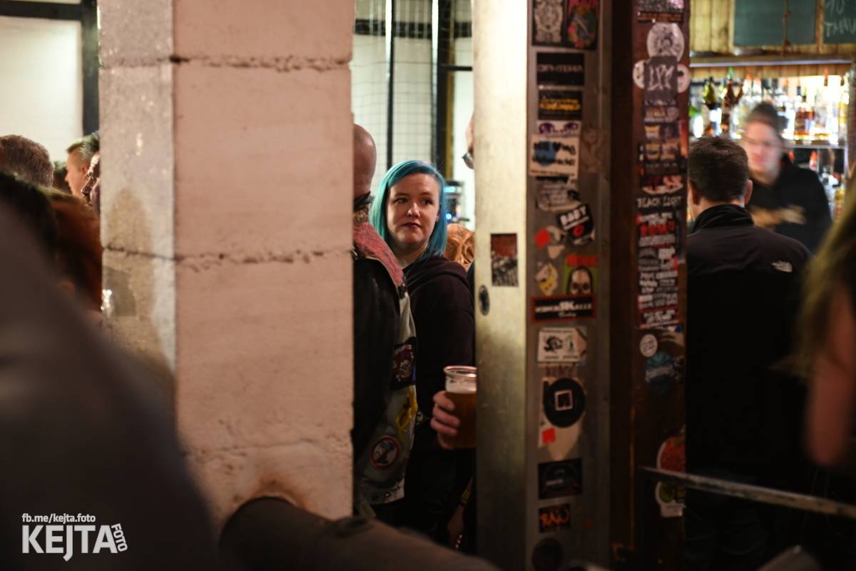 P.U.M. řádně zapili své nové album Ostuda punku, Modrá Vopice praskala ve švech