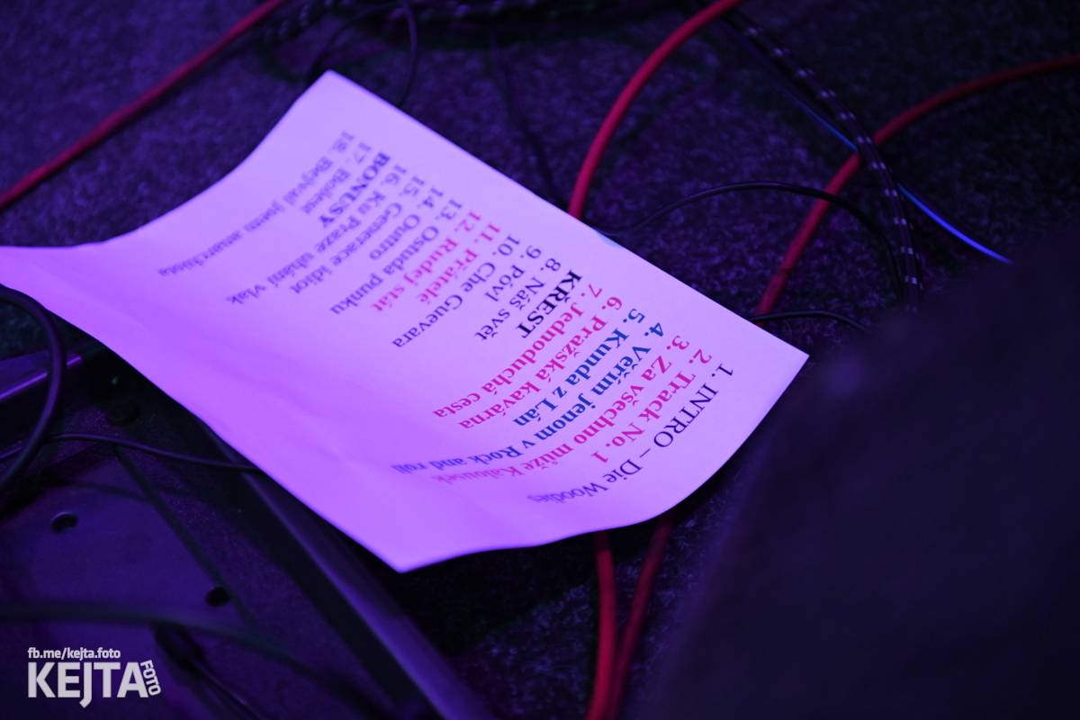 P.U.M. řádně zapili své nové album Ostuda punku, Modrá Vopice praskala ve švech