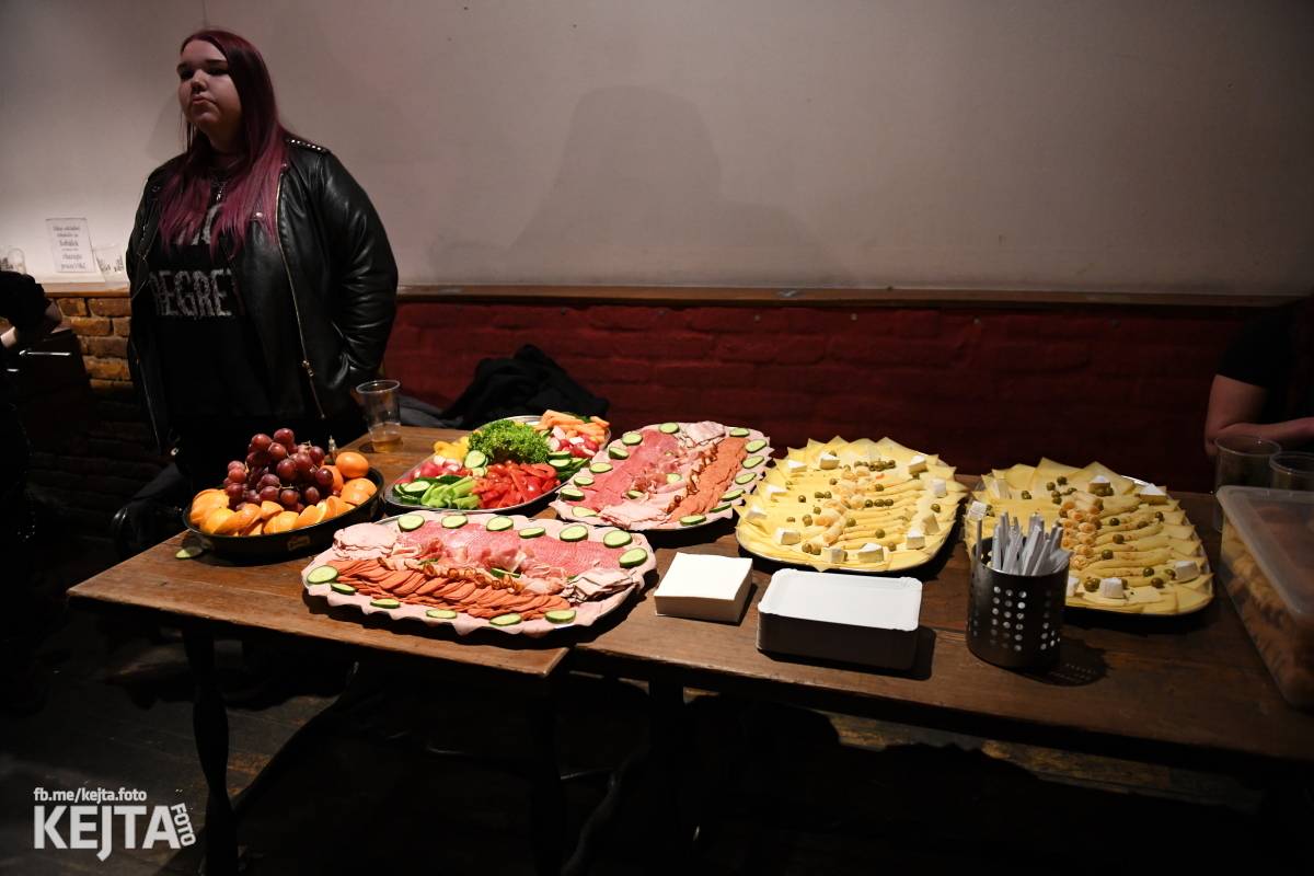 P.U.M. řádně zapili své nové album Ostuda punku, Modrá Vopice praskala ve švech