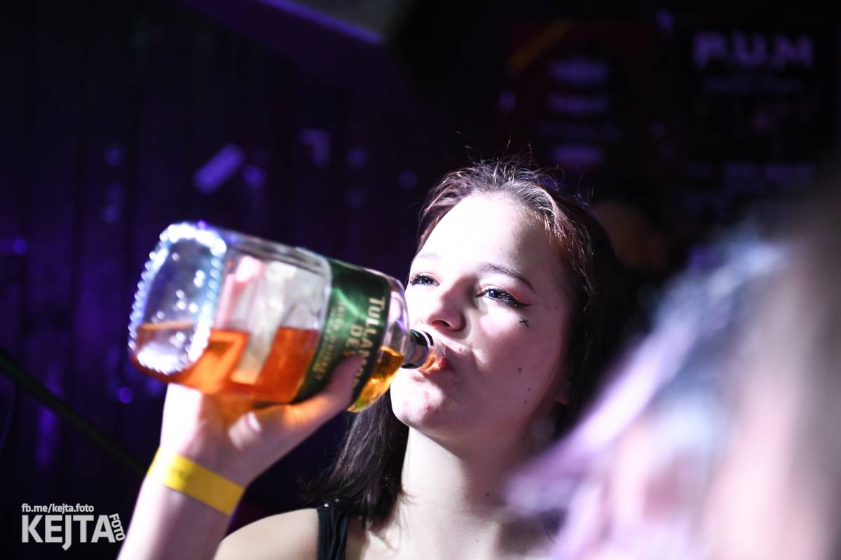 P.U.M. řádně zapili své nové album Ostuda punku, Modrá Vopice praskala ve švech