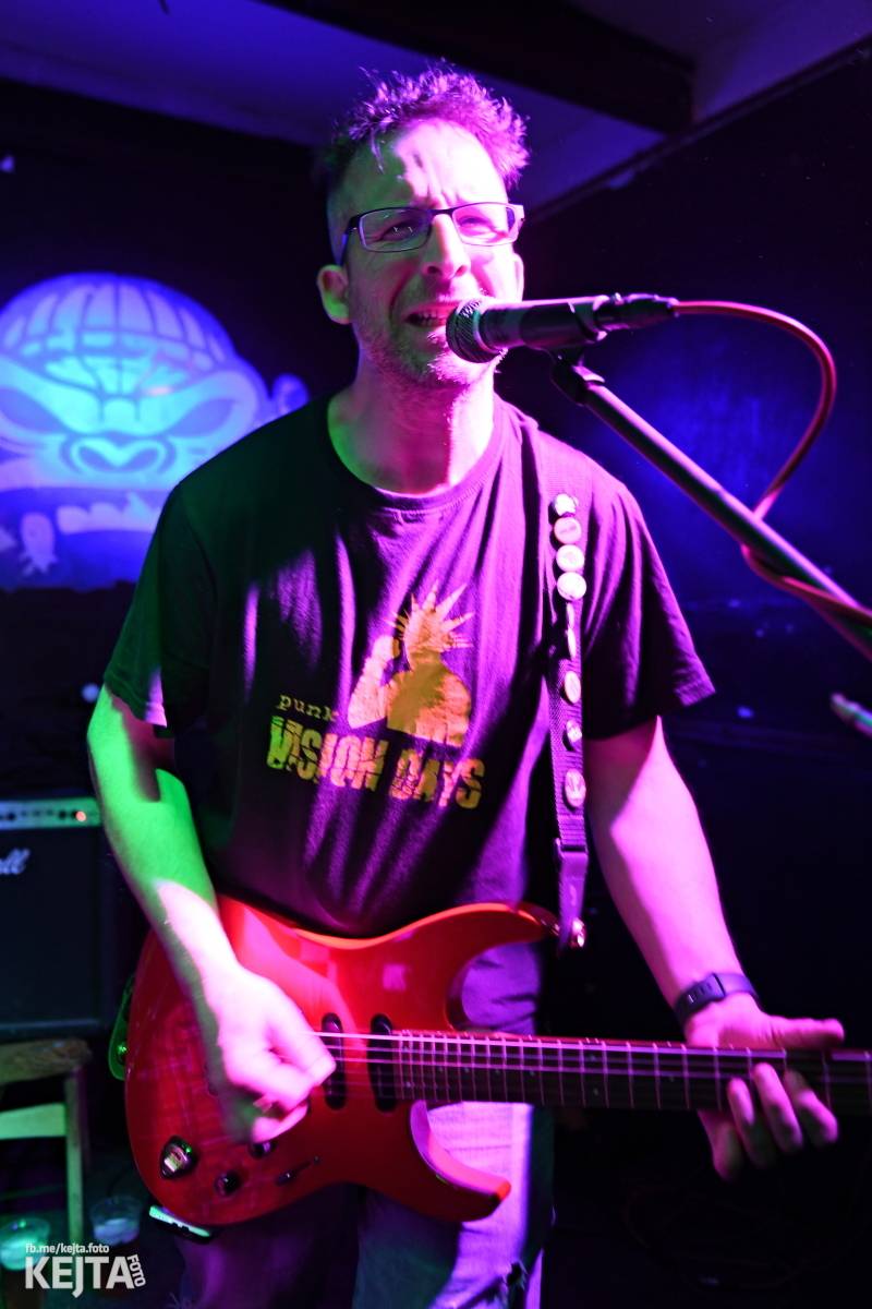 P.U.M. řádně zapili své nové album Ostuda punku, Modrá Vopice praskala ve švech