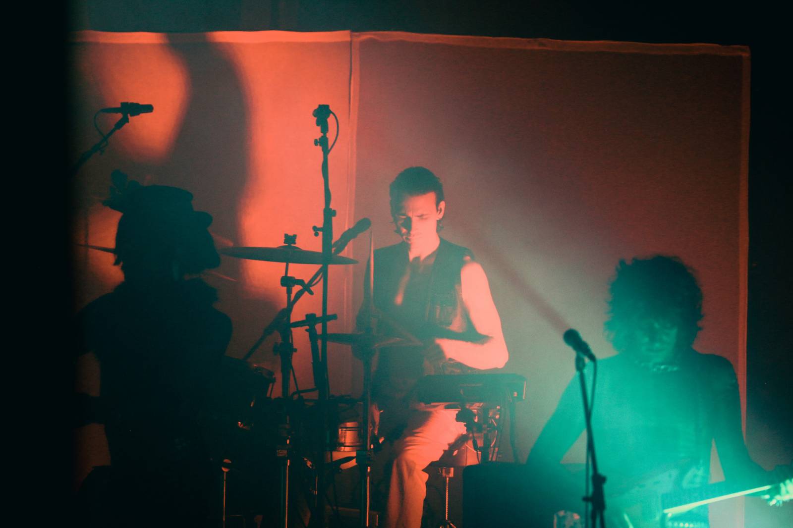 Yves Tumor & Its Band roztančili MeetFactory, přijel i multiinstrumentalista Tim Koh