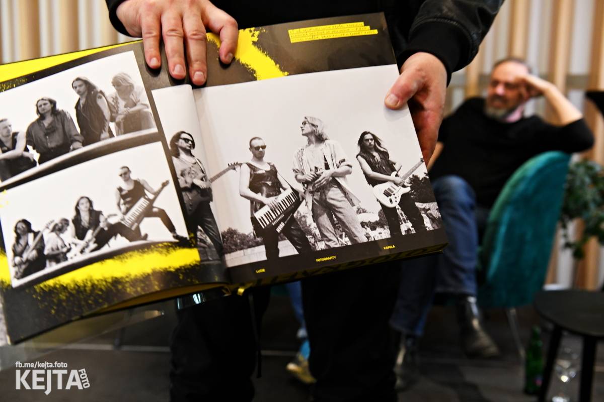Lucie pokřtila knihu Fotografity, která mapuje historii kapely