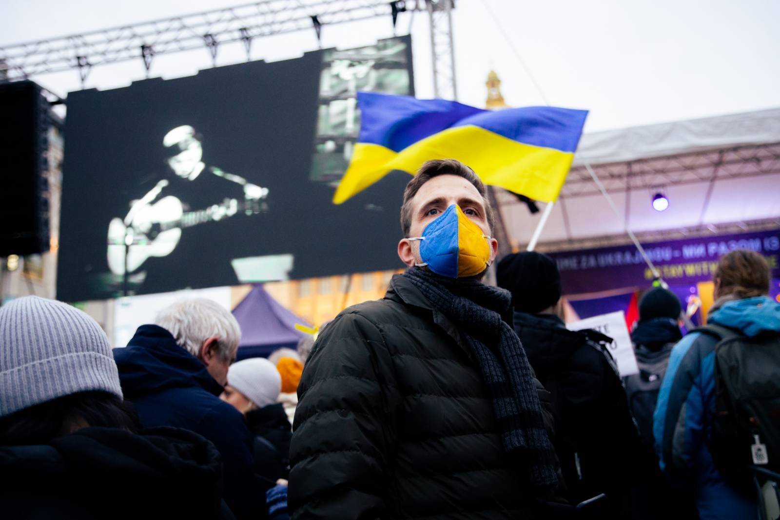 Václavské náměstí se opět zaplnilo, promluvil ukrajinský prezident