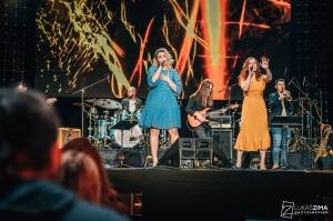 Ve Fóru Karlín se hrálo pro Ukrajinu, vystoupili Anna Julie Slováčková, Jelen nebo Petr Janda