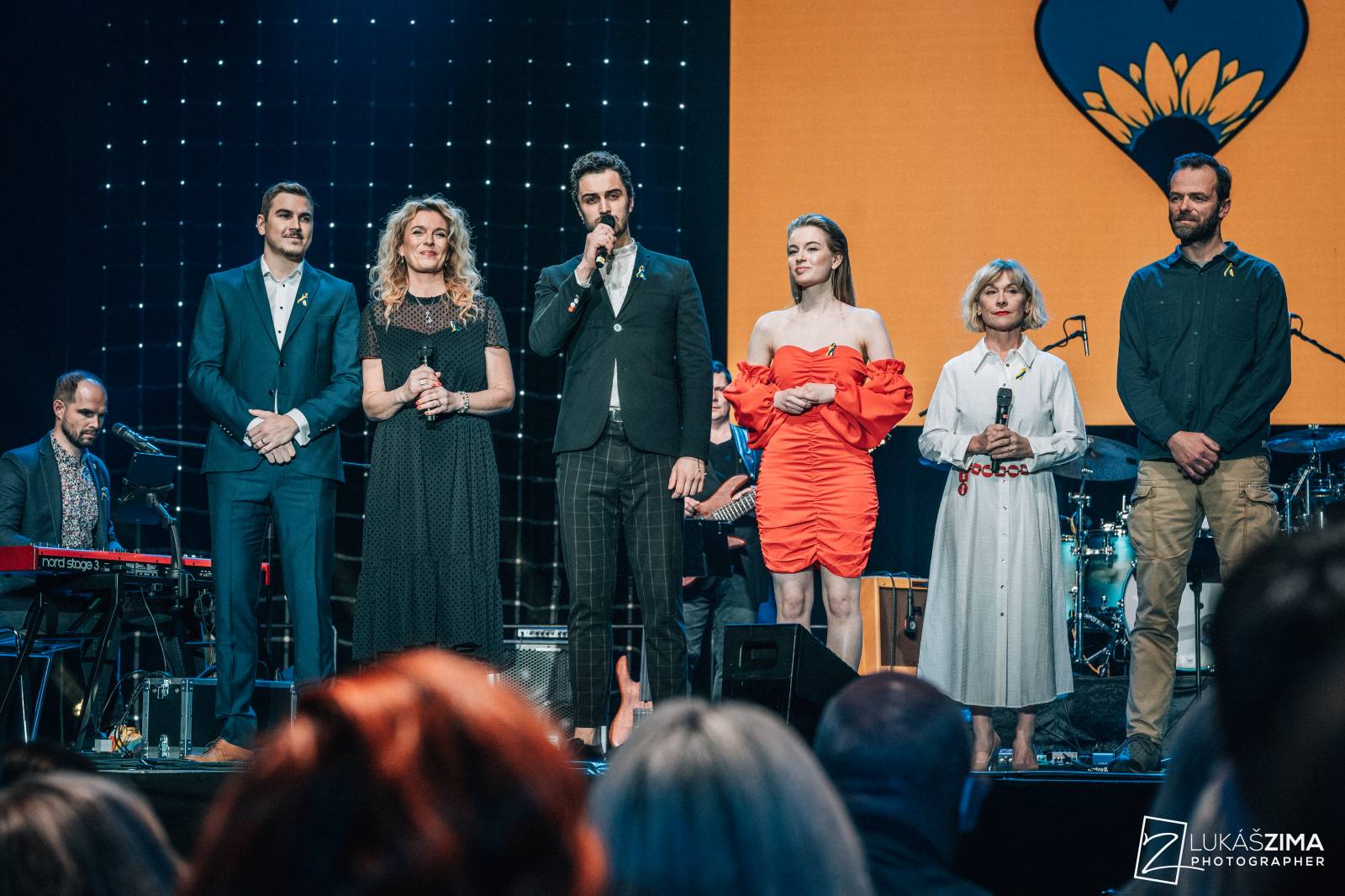 Ve Fóru Karlín se hrálo pro Ukrajinu, vystoupili Anna Julie Slováčková, Jelen nebo Petr Janda