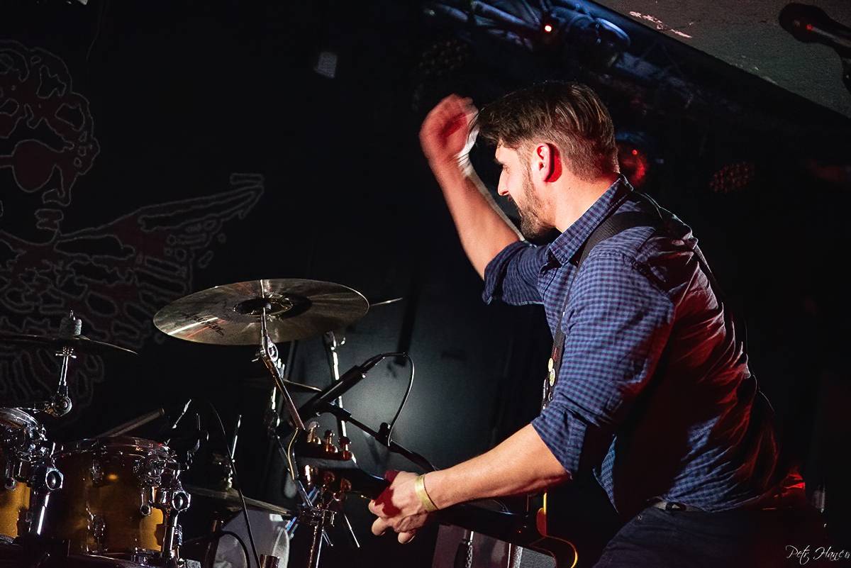 TH!S to rozbalili v Rock Café, připojil se i Tomáš Fröde