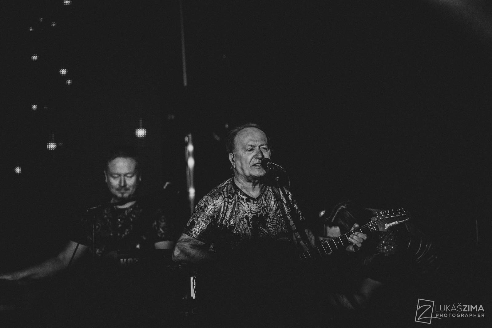 Olympic zaplnil pražský Distrikt7, zazněly hity i písně z aktuální desky