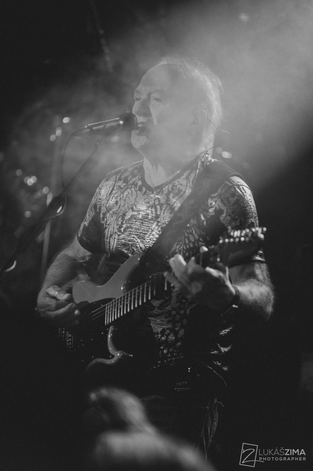 Olympic zaplnil pražský Distrikt7, zazněly hity i písně z aktuální desky