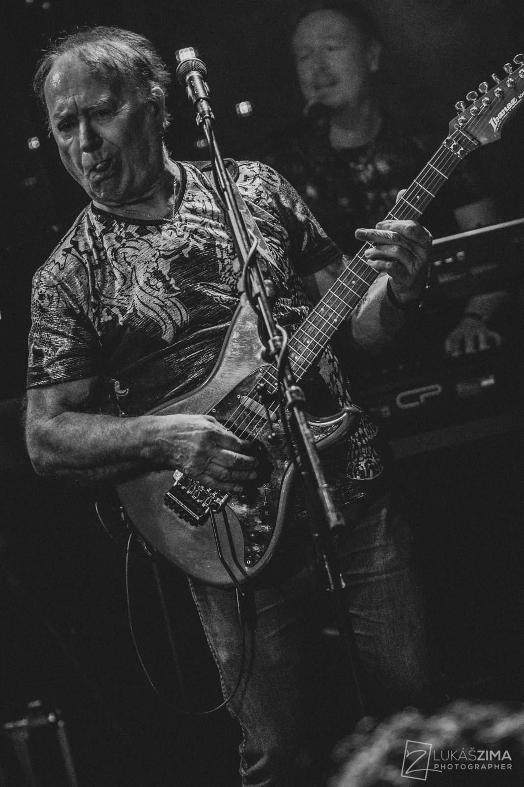 Olympic zaplnil pražský Distrikt7, zazněly hity i písně z aktuální desky