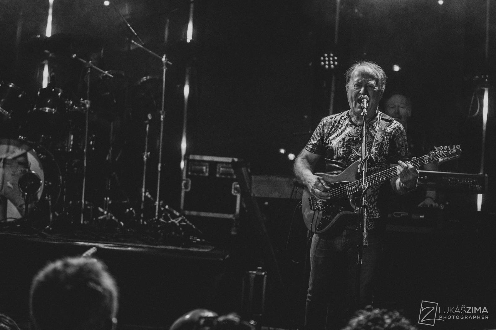 Olympic zaplnil pražský Distrikt7, zazněly hity i písně z aktuální desky