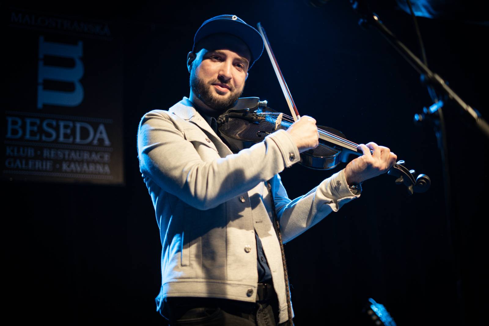 Elias & The Shepherds roztančili Malostranskou besedu