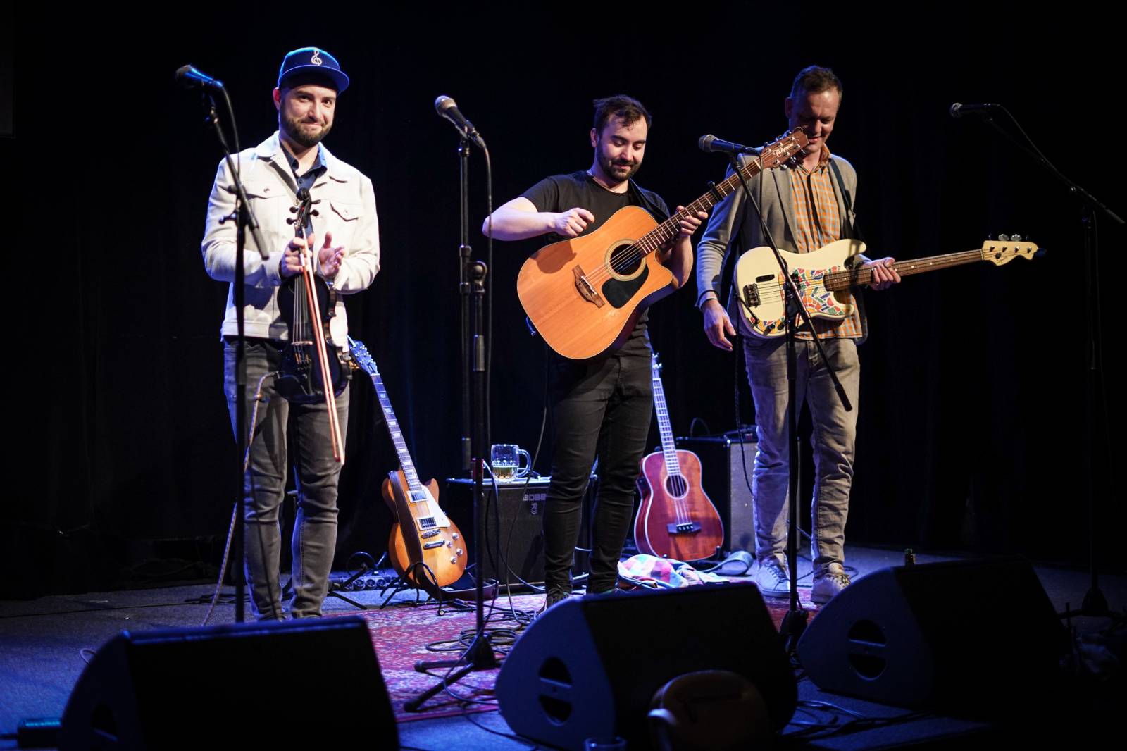 Elias & The Shepherds roztančili Malostranskou besedu