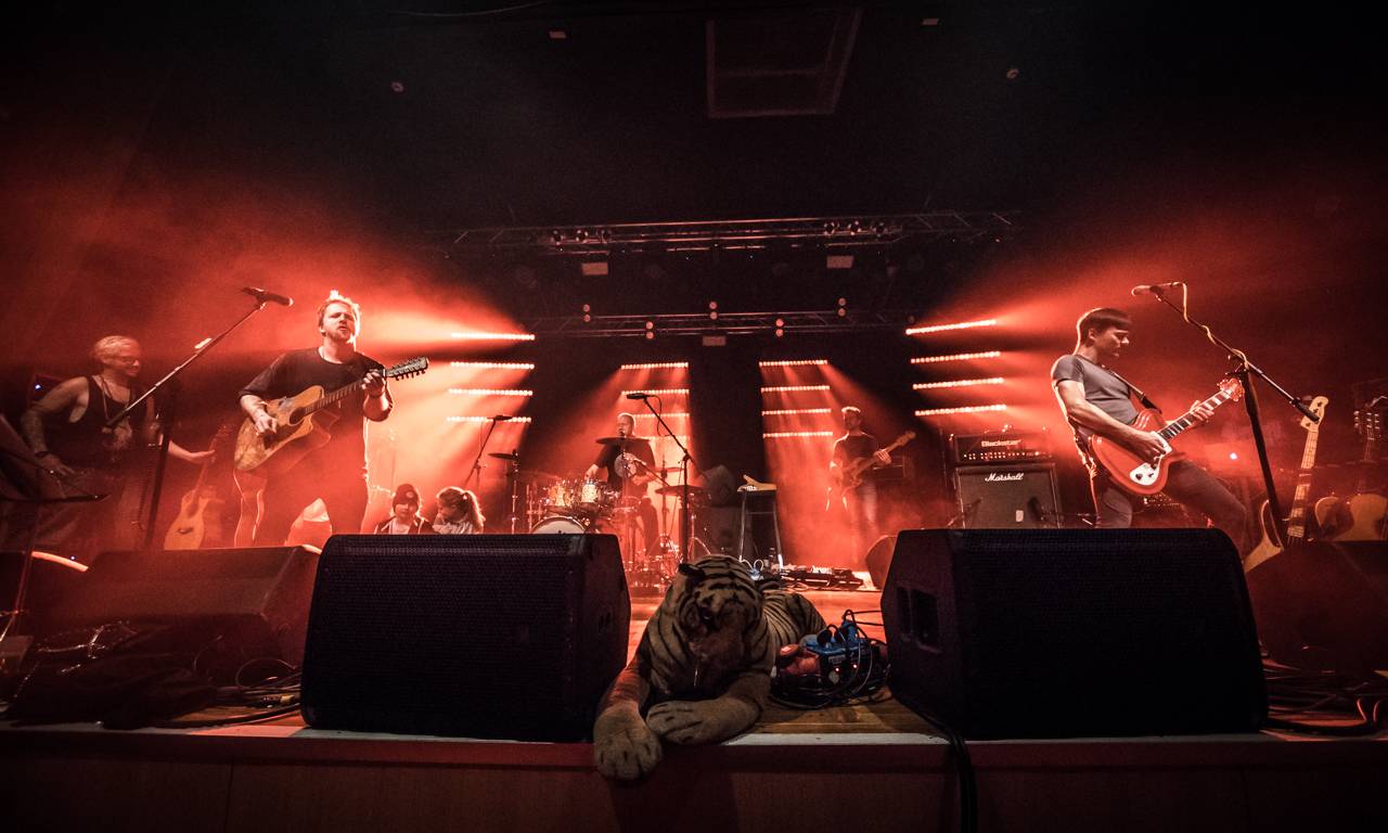 Tomáš Klus prozradil Plzni svá tajemství, předskakoval mu Jan Jelen Band