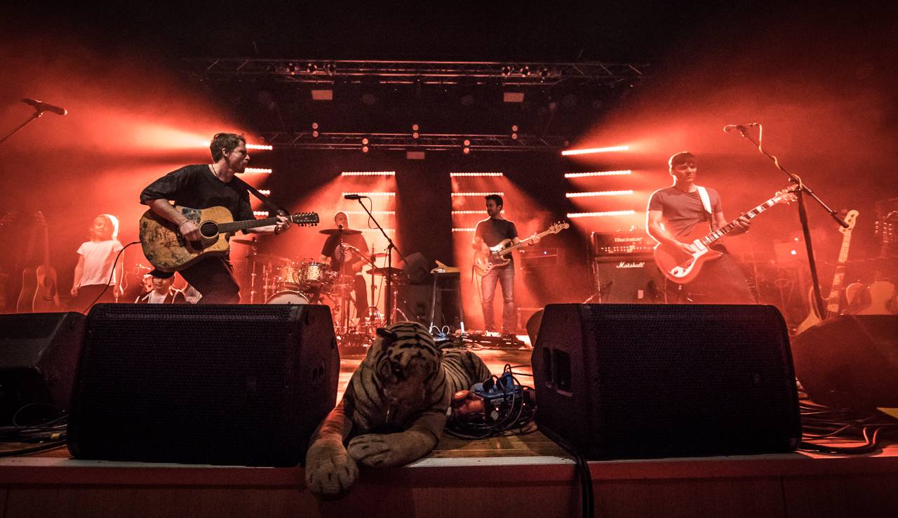 Tomáš Klus prozradil Plzni svá tajemství, předskakoval mu Jan Jelen Band