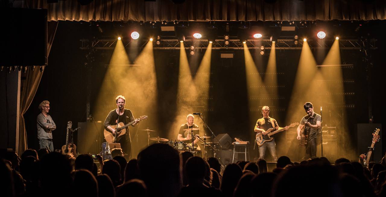 Tomáš Klus prozradil Plzni svá tajemství, předskakoval mu Jan Jelen Band