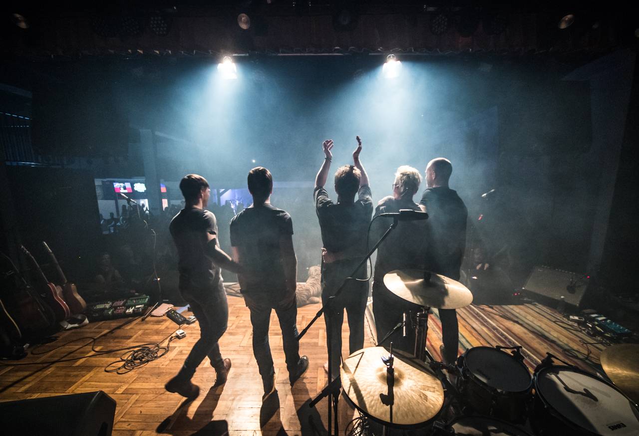 Tomáš Klus prozradil Plzni svá tajemství, předskakoval mu Jan Jelen Band