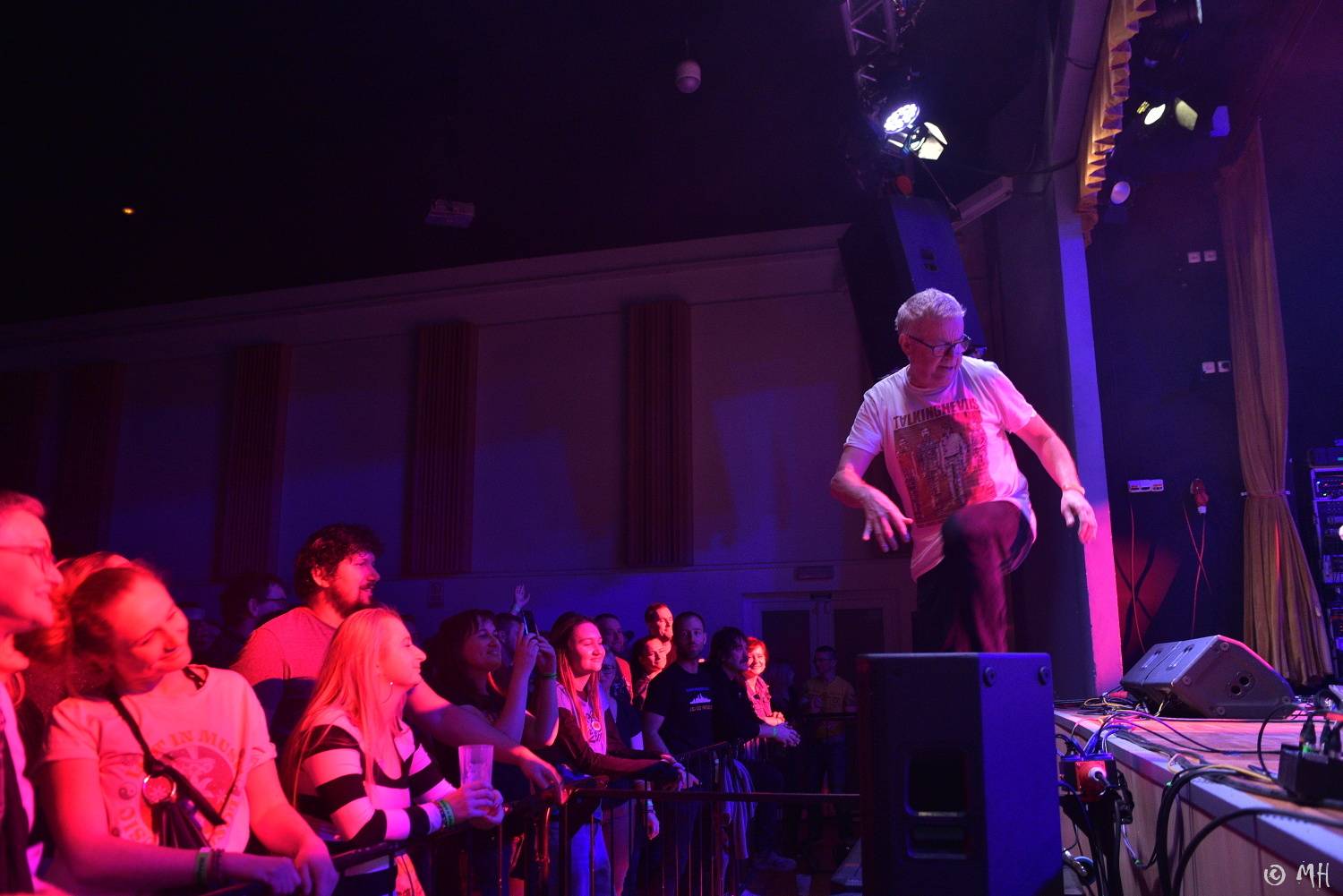 Konec streamů, zase se hraje živě. Mňága a Žďorp přivezla do Plzně skvělou energii