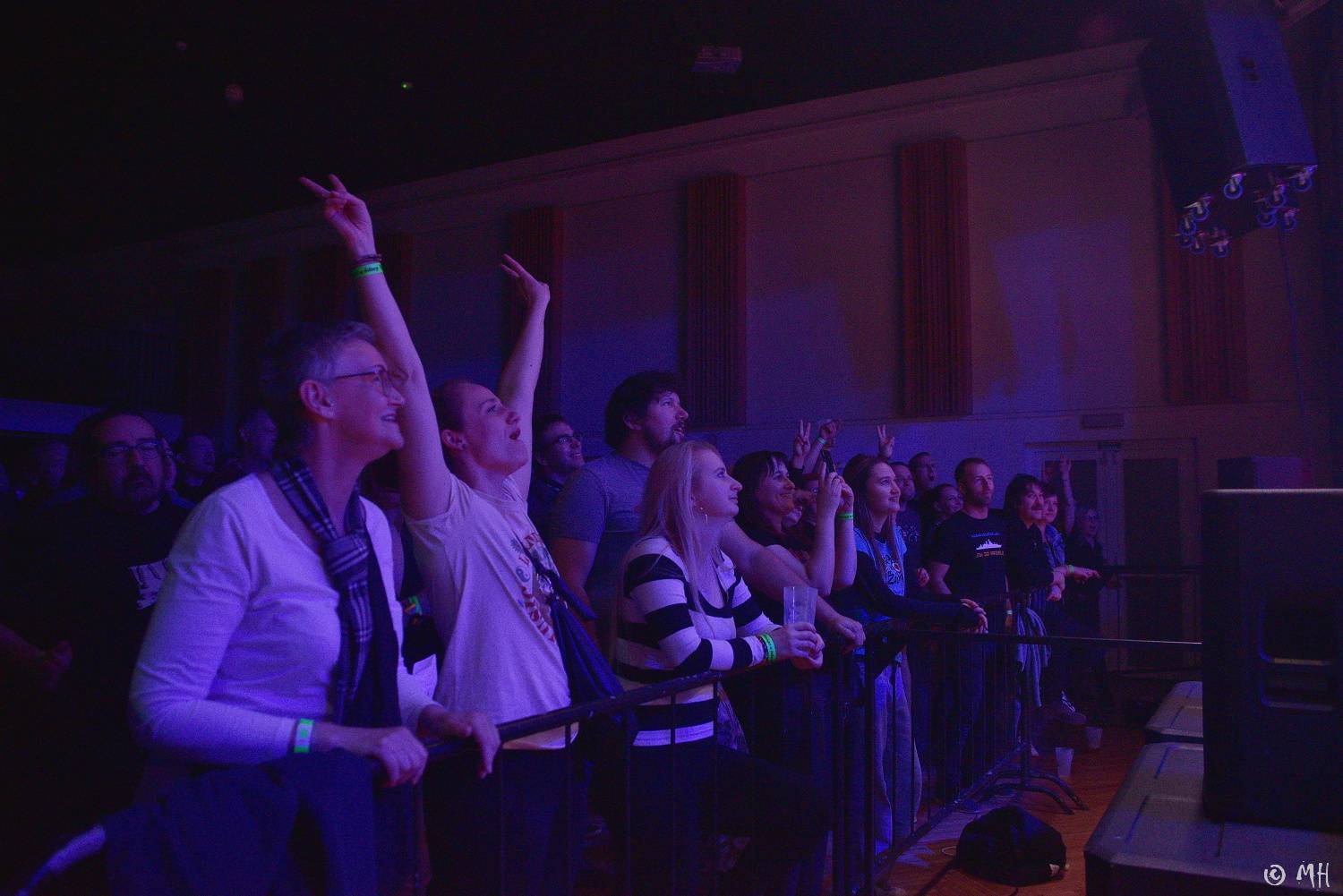 Konec streamů, zase se hraje živě. Mňága a Žďorp přivezla do Plzně skvělou energii