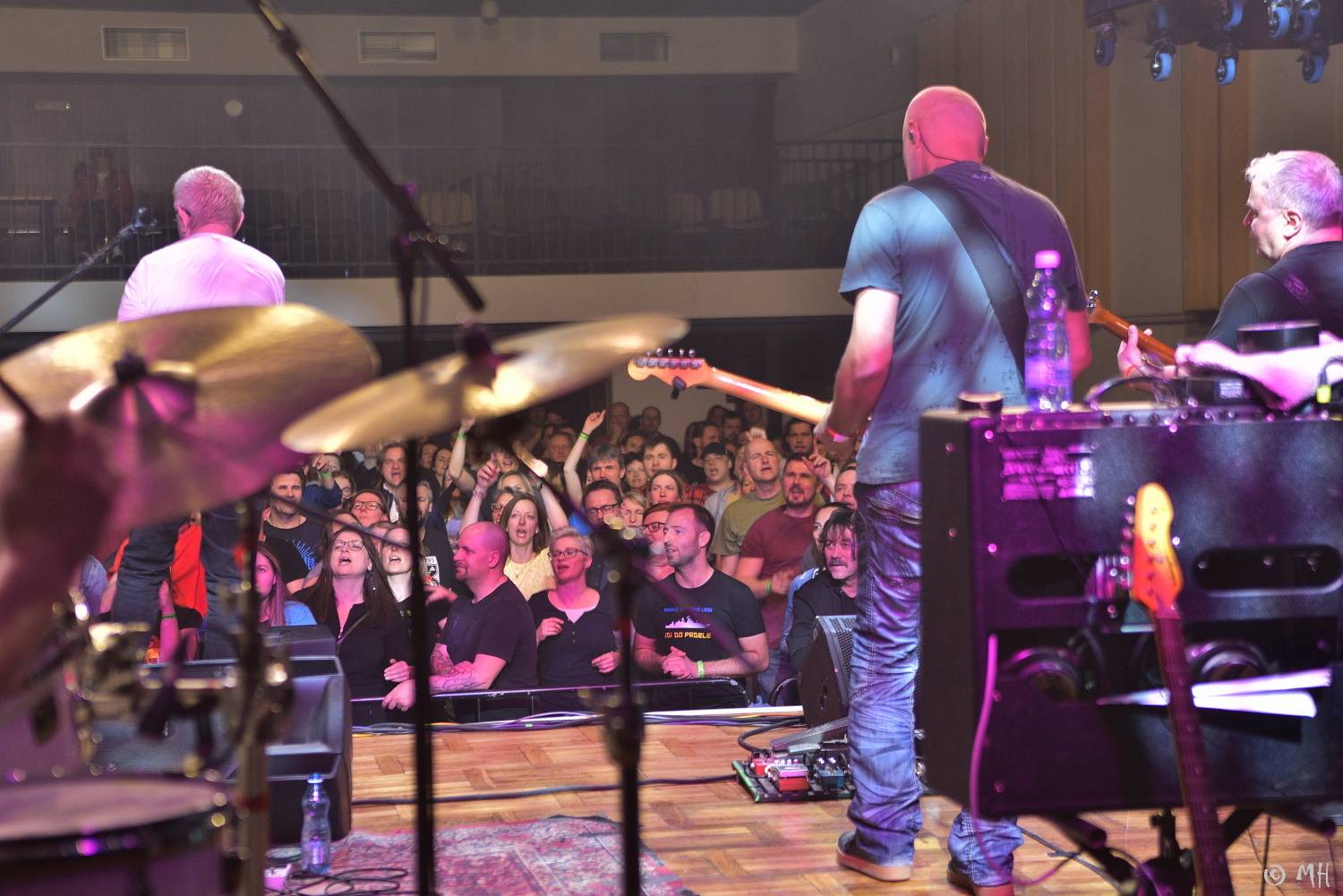 Konec streamů, zase se hraje živě. Mňága a Žďorp přivezla do Plzně skvělou energii