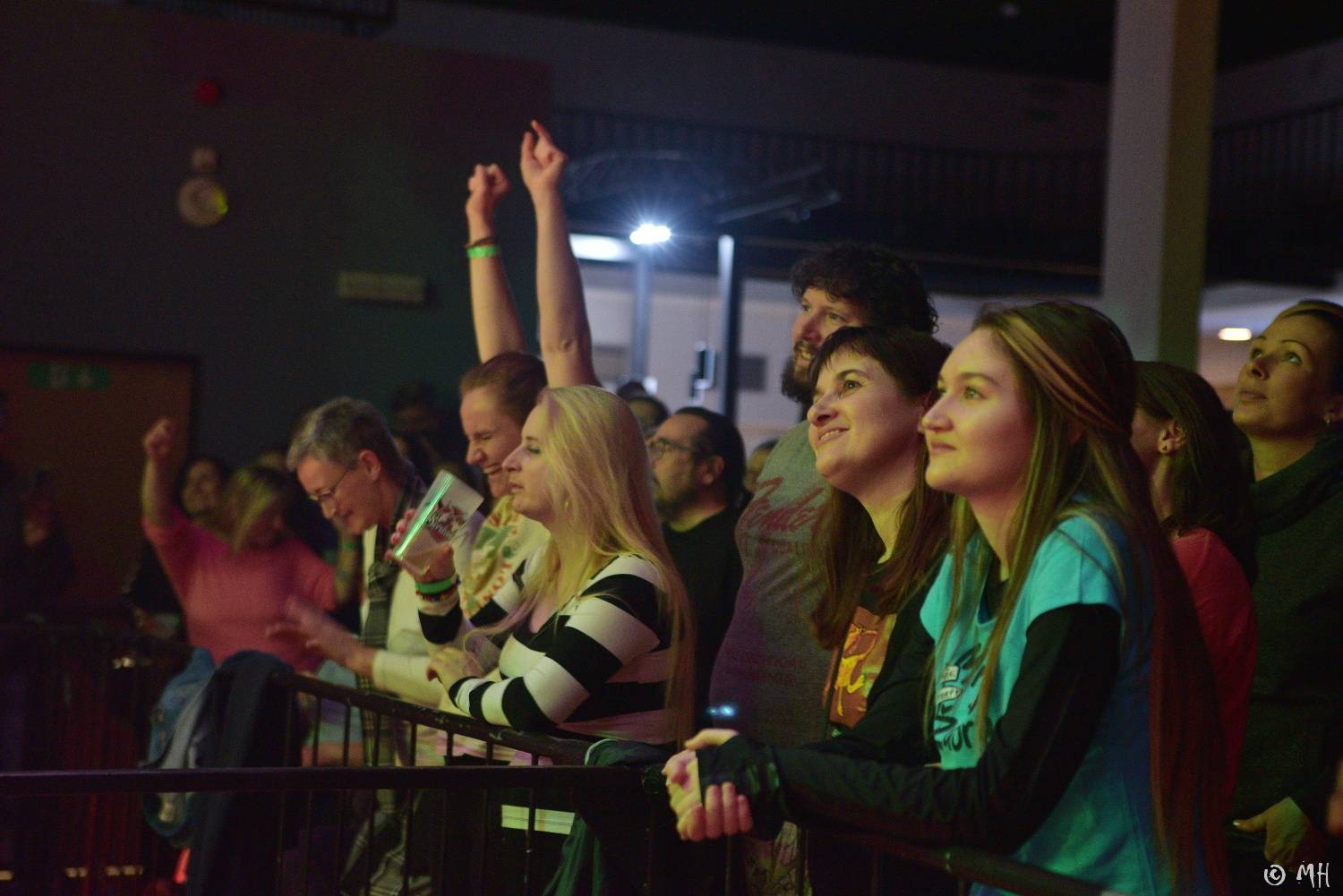 Konec streamů, zase se hraje živě. Mňága a Žďorp přivezla do Plzně skvělou energii