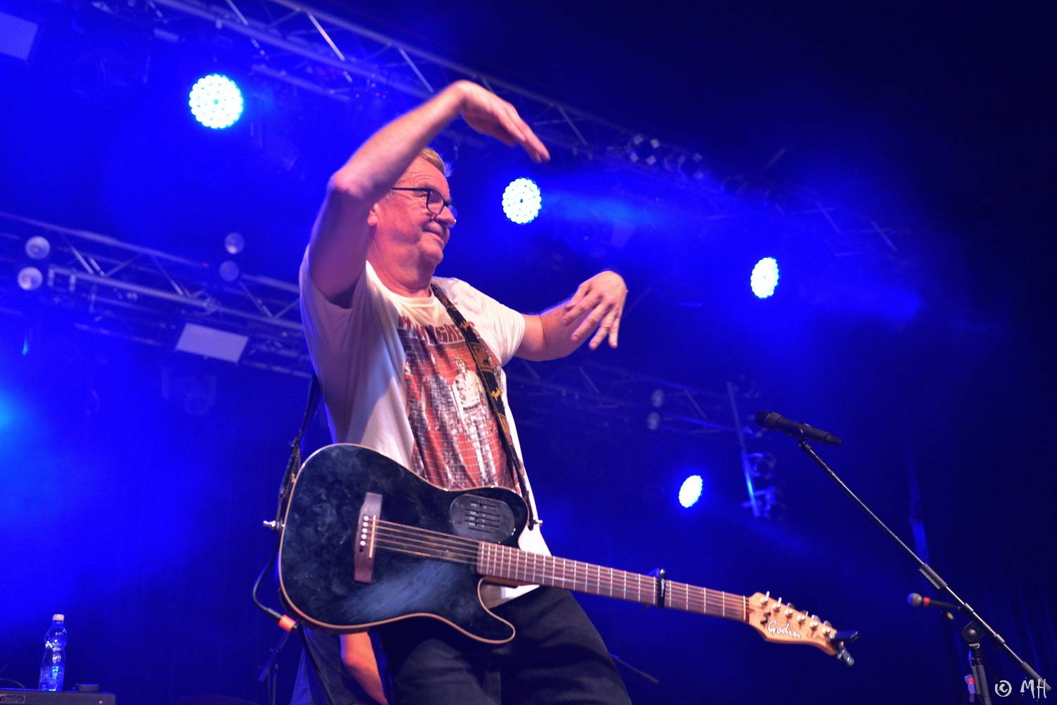 Konec streamů, zase se hraje živě. Mňága a Žďorp přivezla do Plzně skvělou energii