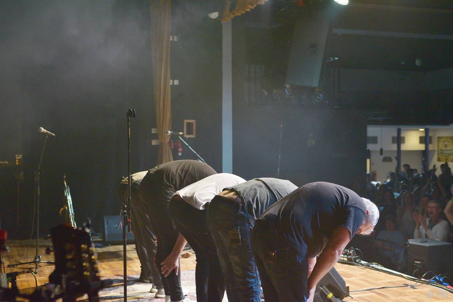 Konec streamů, zase se hraje živě. Mňága a Žďorp přivezla do Plzně skvělou energii