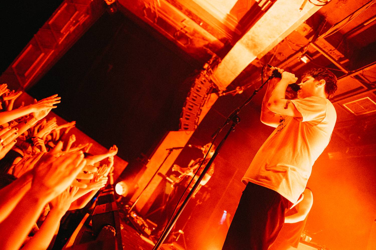 Nothing But Thieves si ukradli srdce českých fanoušků