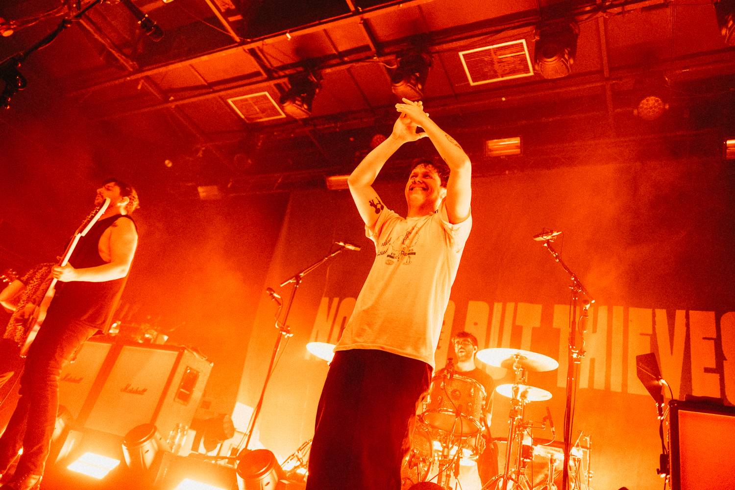 Nothing But Thieves si ukradli srdce českých fanoušků