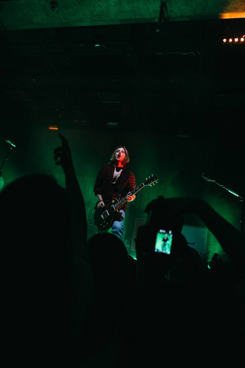 Nothing But Thieves si ukradli srdce českých fanoušků