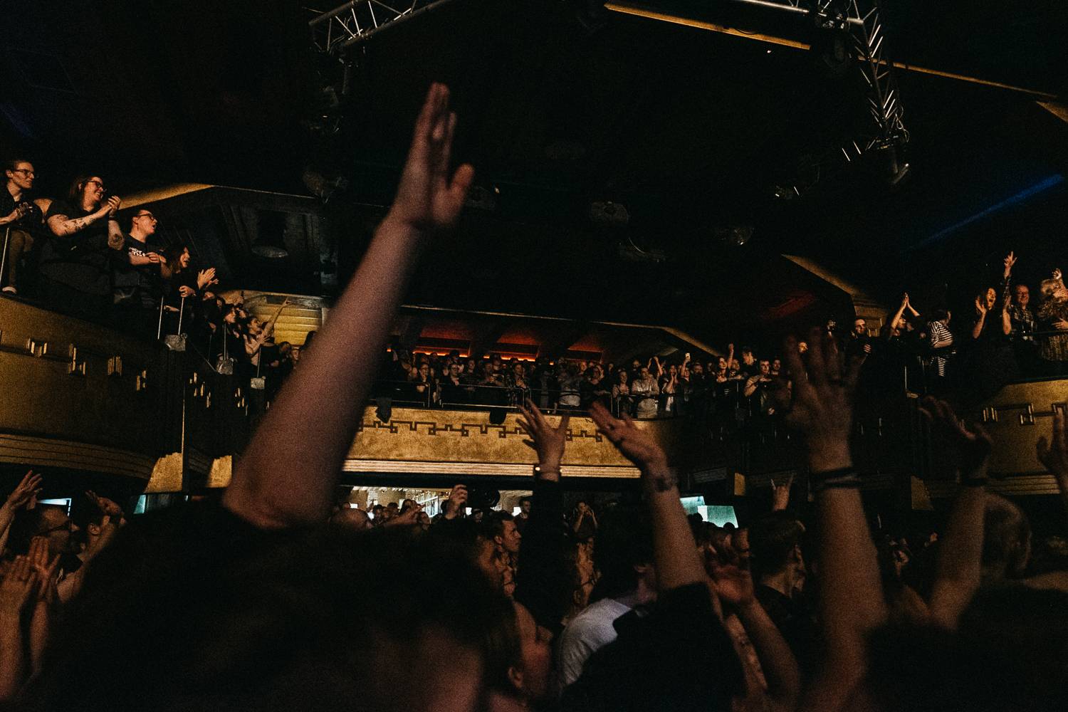 Nothing But Thieves si ukradli srdce českých fanoušků