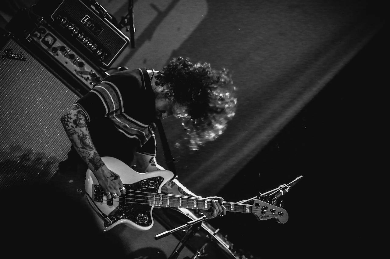 Nothing But Thieves podruhé odpálili pražské Roxy