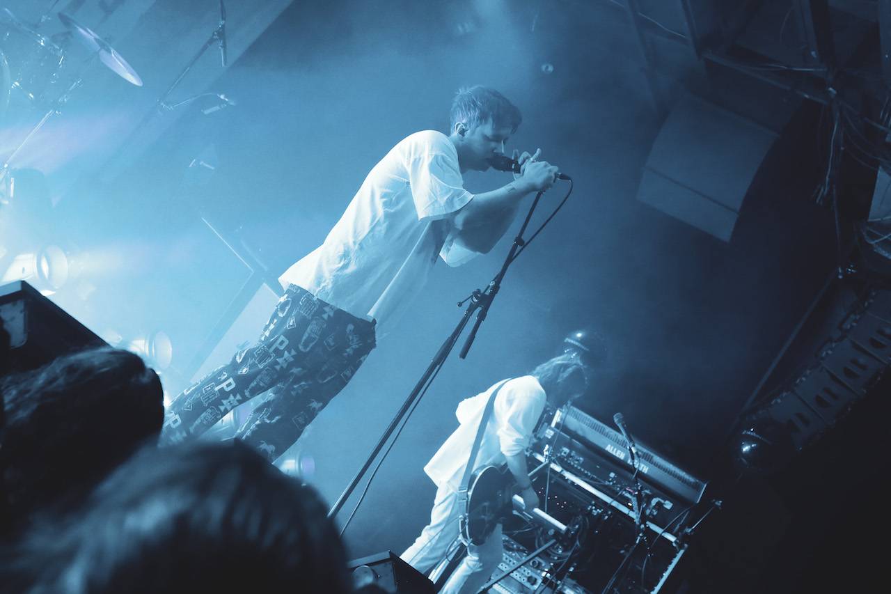 Nothing But Thieves podruhé odpálili pražské Roxy