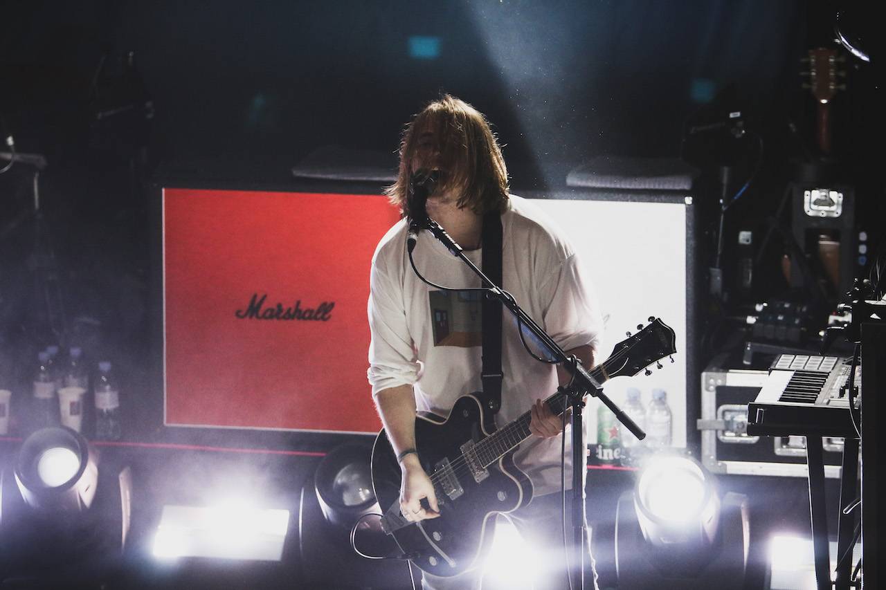 Nothing But Thieves podruhé odpálili pražské Roxy