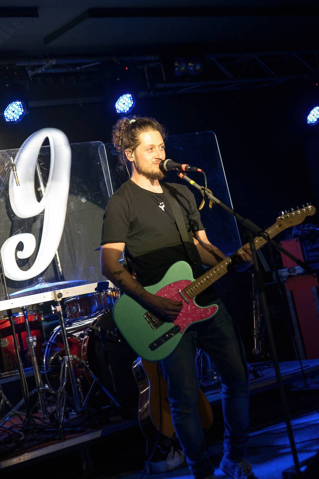 UDG se po více než dvou letech vrátili do klubů, s Robin Moodem odstartovali v Chrudimi své Přístav tour