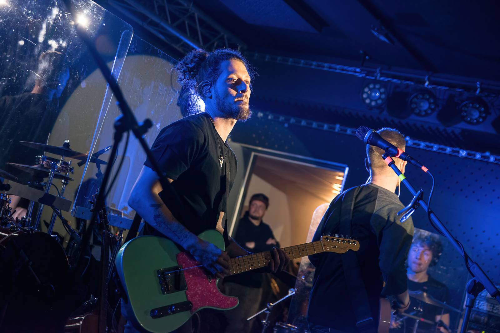 UDG se po více než dvou letech vrátili do klubů, s Robin Moodem odstartovali v Chrudimi své Přístav tour