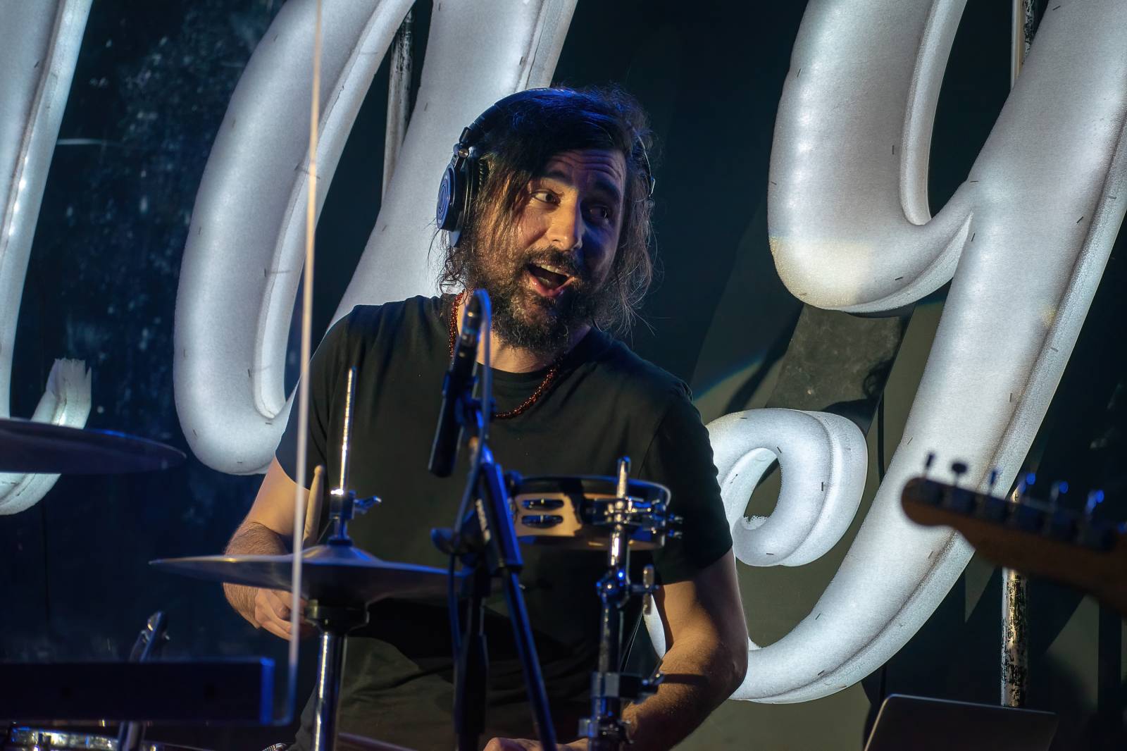 UDG se po více než dvou letech vrátili do klubů, s Robin Moodem odstartovali v Chrudimi své Přístav tour