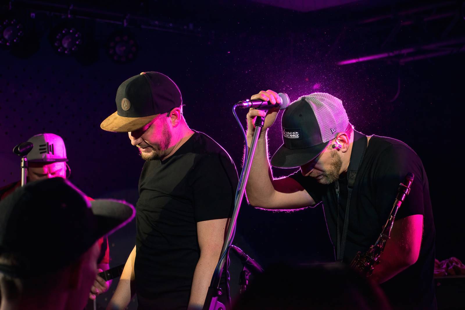 UDG se po více než dvou letech vrátili do klubů, s Robin Moodem odstartovali v Chrudimi své Přístav tour