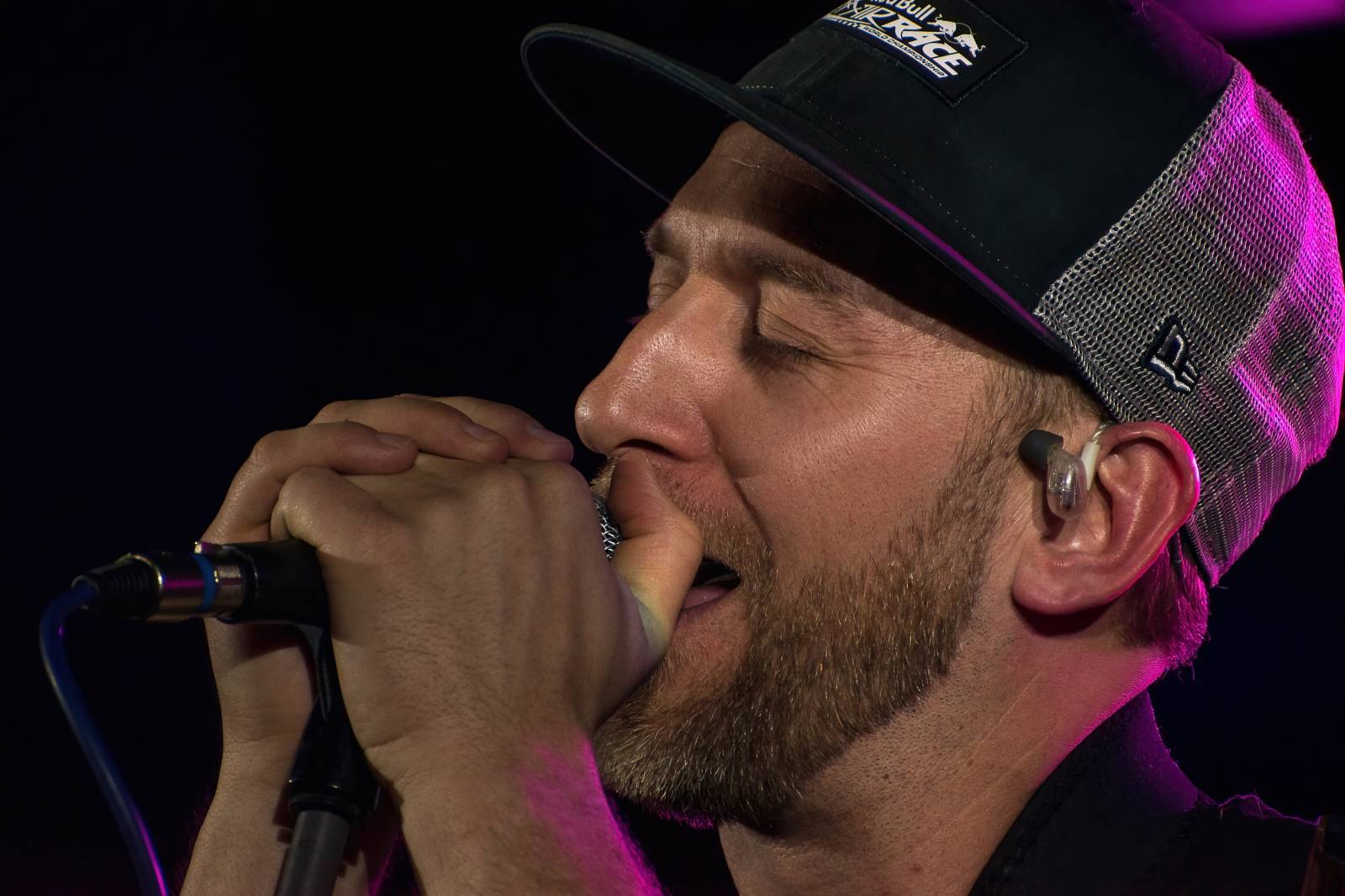 UDG se po více než dvou letech vrátili do klubů, s Robin Moodem odstartovali v Chrudimi své Přístav tour