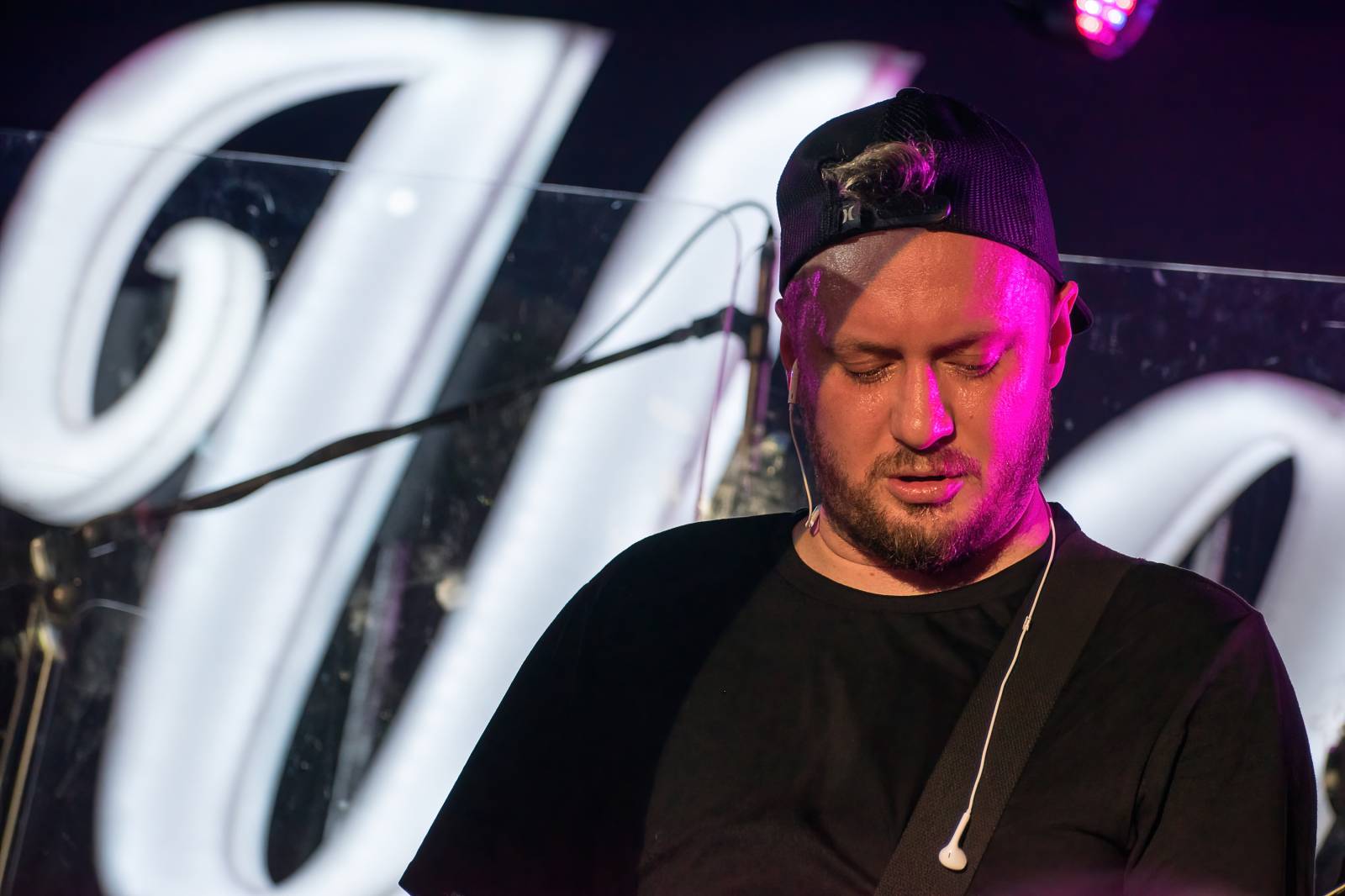 UDG se po více než dvou letech vrátili do klubů, s Robin Moodem odstartovali v Chrudimi své Přístav tour