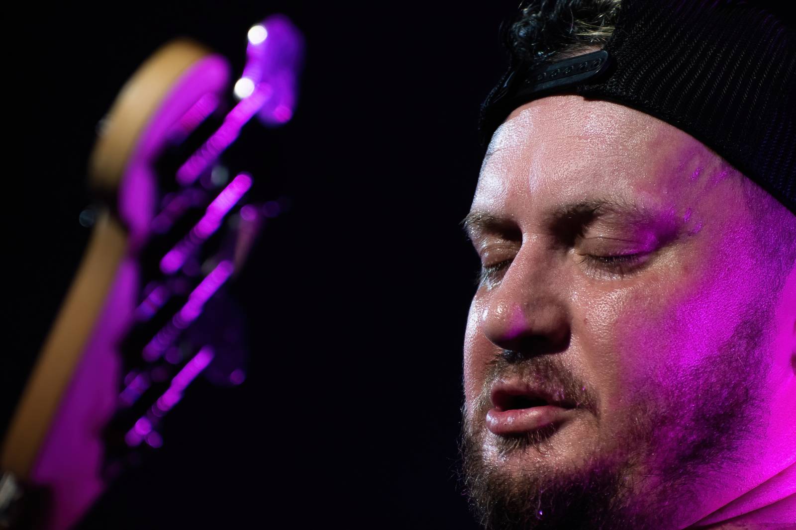 UDG se po více než dvou letech vrátili do klubů, s Robin Moodem odstartovali v Chrudimi své Přístav tour