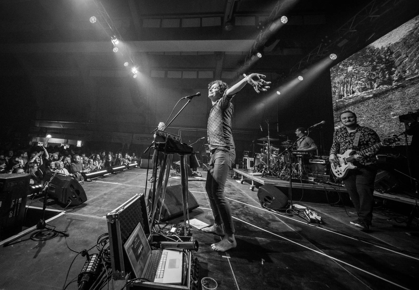 Dojemné vzpomínání na Mira Žbirku a Davida Stypku i polibek Matěje Rupperta s Xavierem Baumaxou. Takový byl 30. ročník Žebříku