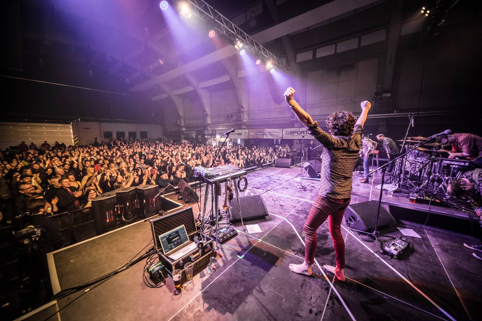 Dojemné vzpomínání na Mira Žbirku a Davida Stypku i polibek Matěje Rupperta s Xavierem Baumaxou. Takový byl 30. ročník Žebříku